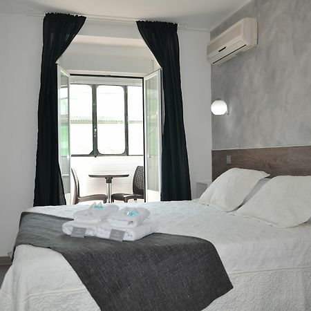 Hostal Meyra Мадрид Экстерьер фото